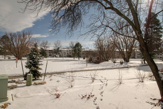 Building Photo - 1705 Heatheridge Rd