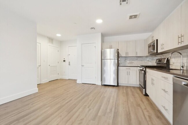 Building Photo - APEX Orange Crossing