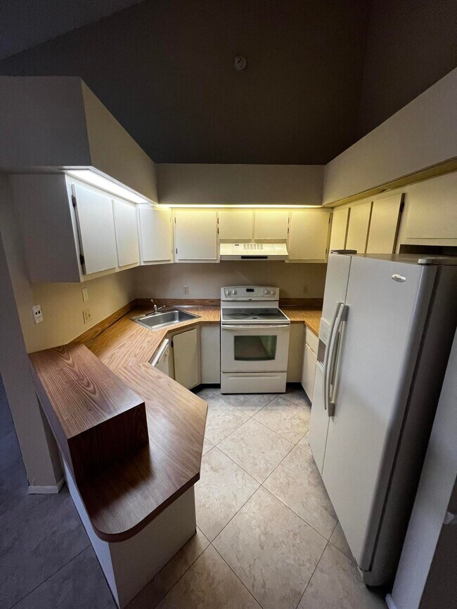 Building Photo - 4215 S 57th Ave