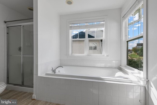 Building Photo - 8265 Glade Bank Dr