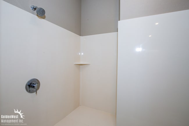 Building Photo - Welcome to this impressive single-story 4Bdm 3.5Ba residence located in a desirable Northwest Las...