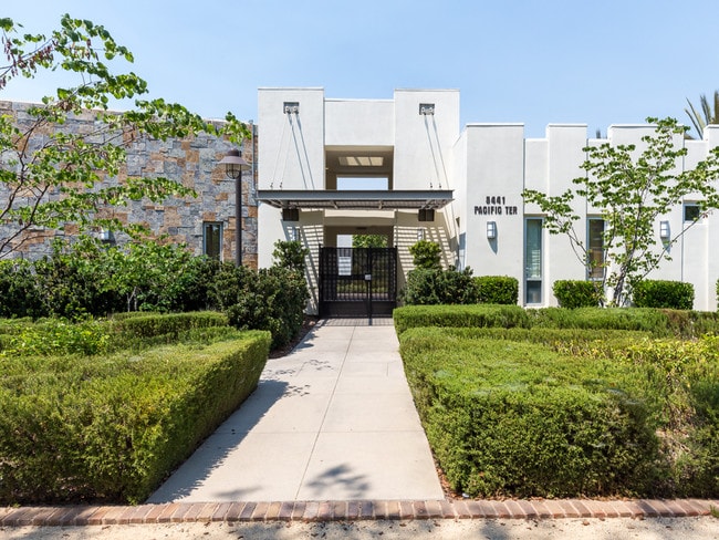 Building Photo - 5423 Ocean