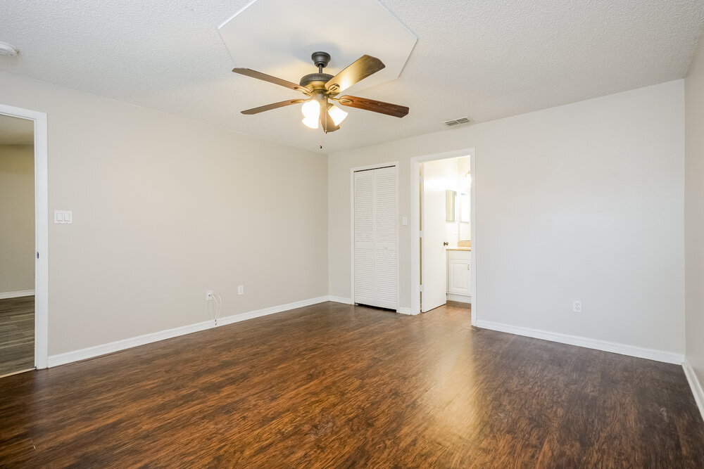 Building Photo - 1125 Covington St