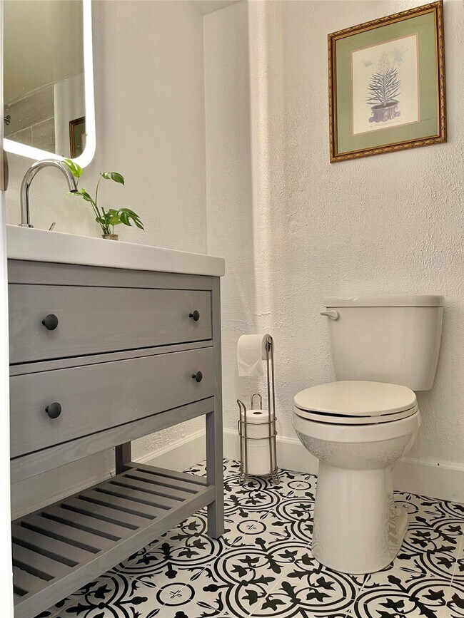 Building Photo - 3400 Timmons Ln