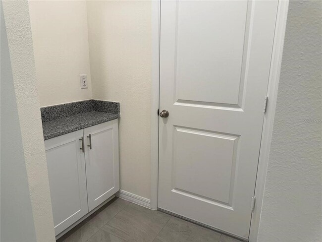 Building Photo - 4561 Small Creek Rd