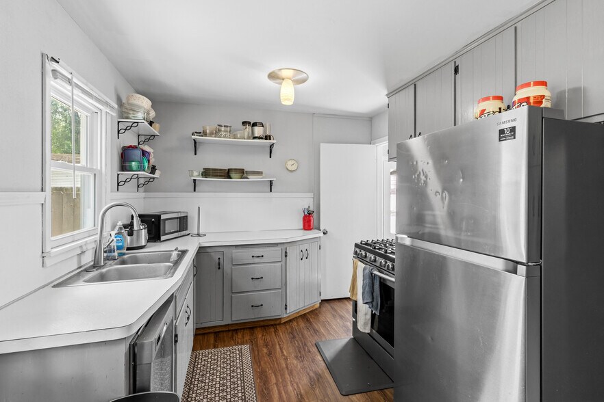 Building Photo - 2809 Brunswick Ave S