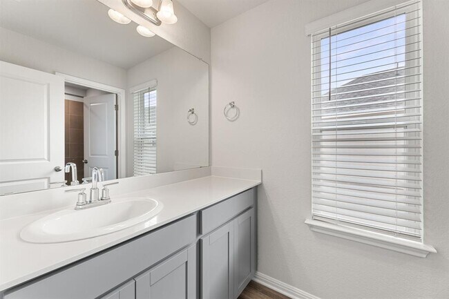 Building Photo - 354 Lost Mine Peak Ln