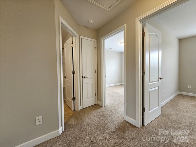 Building Photo - 8728 Arbor Creek Dr