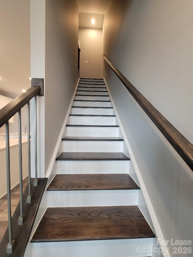 Building Photo - 3633 S Tryon St