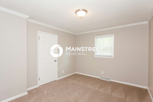 Building Photo - 135 Dundee Dr