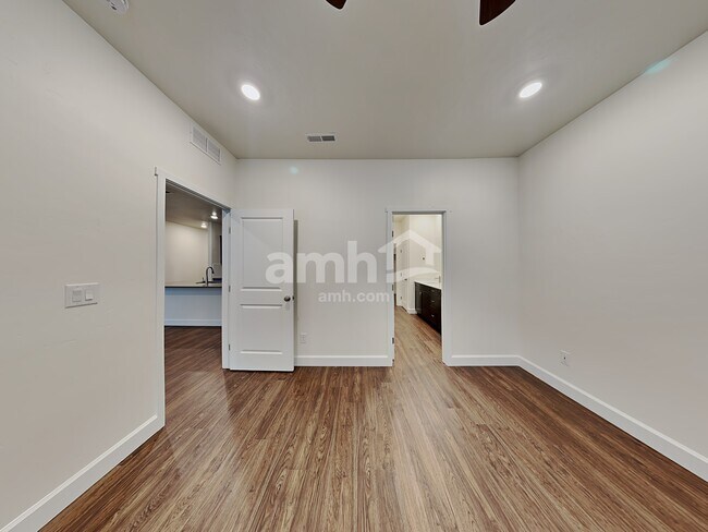 Building Photo - 5030 W White Ash Ct