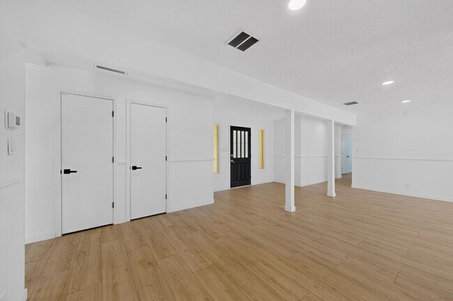 Building Photo - 824 Ortega Rd NW