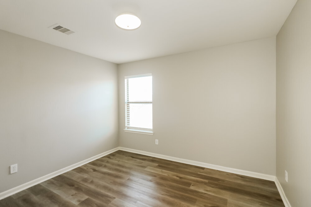 Building Photo - 7627 Cypress Edge Dr