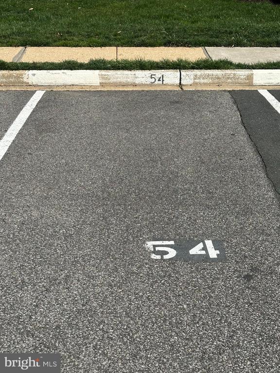 Building Photo - 3945 Lyndhurst Dr