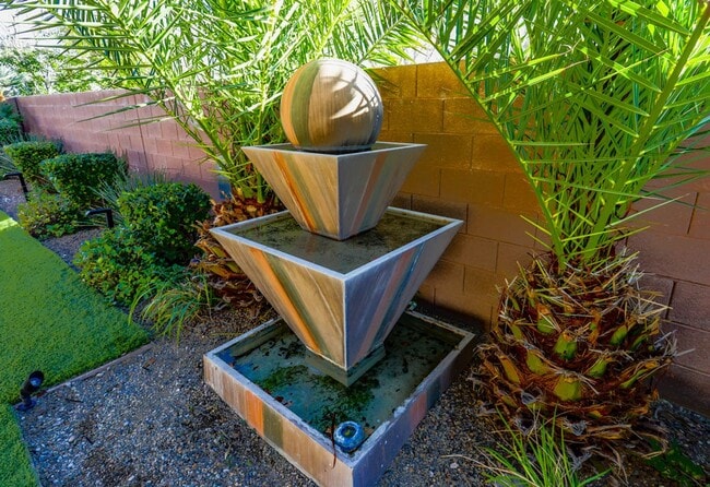 Building Photo - Beautiful 3 Bed South Summerlin Home With 1st Floor Bed and Bath