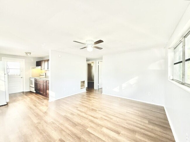 Building Photo - 2611 41st Ave N