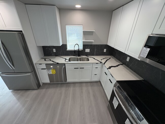 Primary Photo - 112 Atkinson Dr