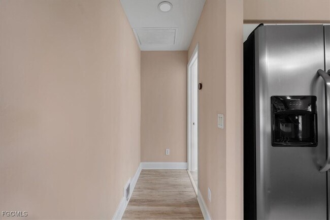 Building Photo - 234 Pullman St