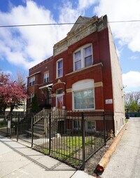 Building Photo - 125 S Leavitt St
