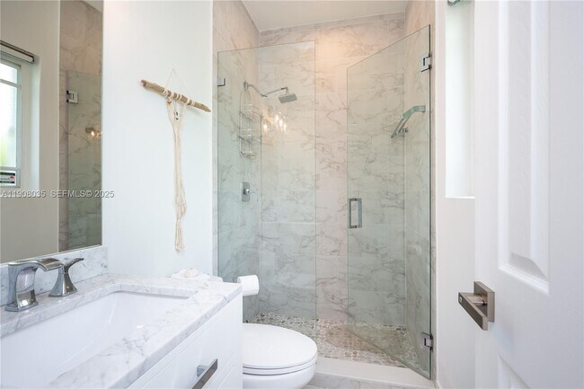 Building Photo - 501 SW 19th Rd