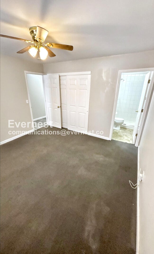 Building Photo - 5821 Weeks Ave