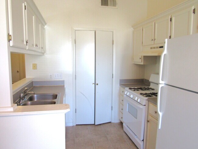 Building Photo - Spacious 2-Story Home with Fenced Yard and...