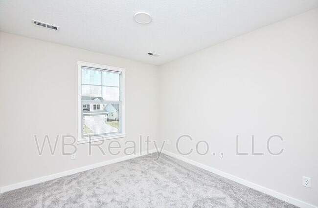 Building Photo - 1214 NW Yorktown Dr