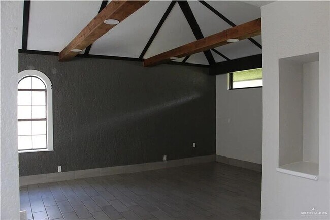 Building Photo - Spacious 3BR House in McAllen