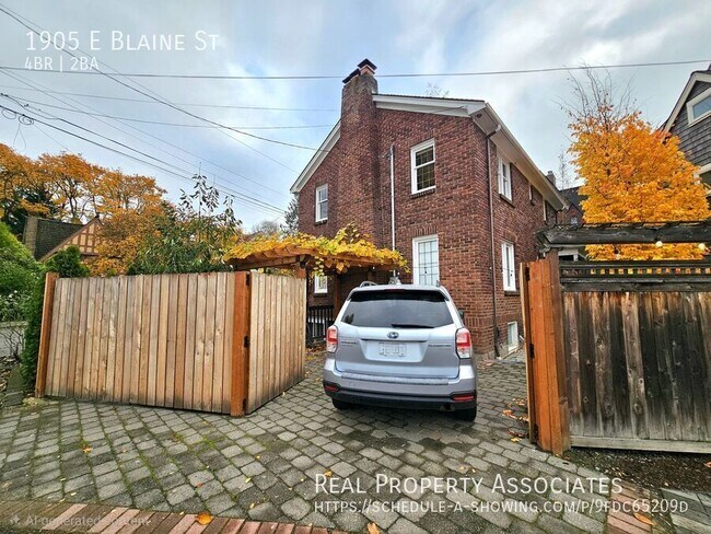 Building Photo - 1905 E Blaine St