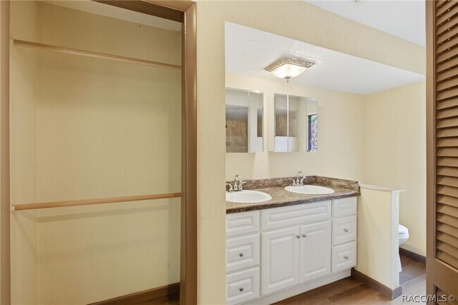 Building Photo - 3632 N Honeylocust Dr