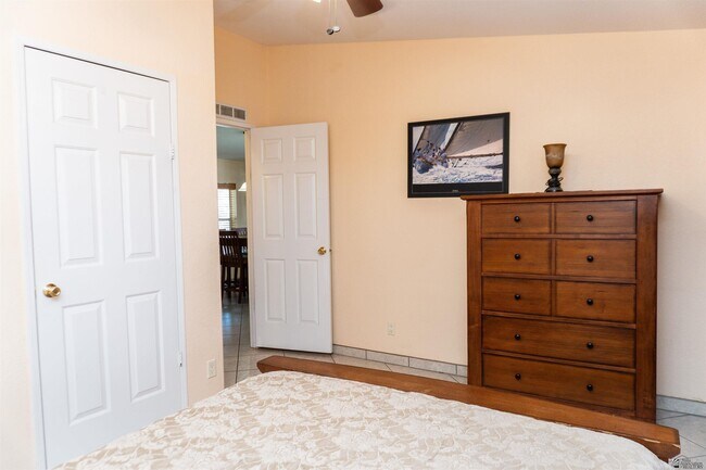 Building Photo - 10772 S Williams Ave