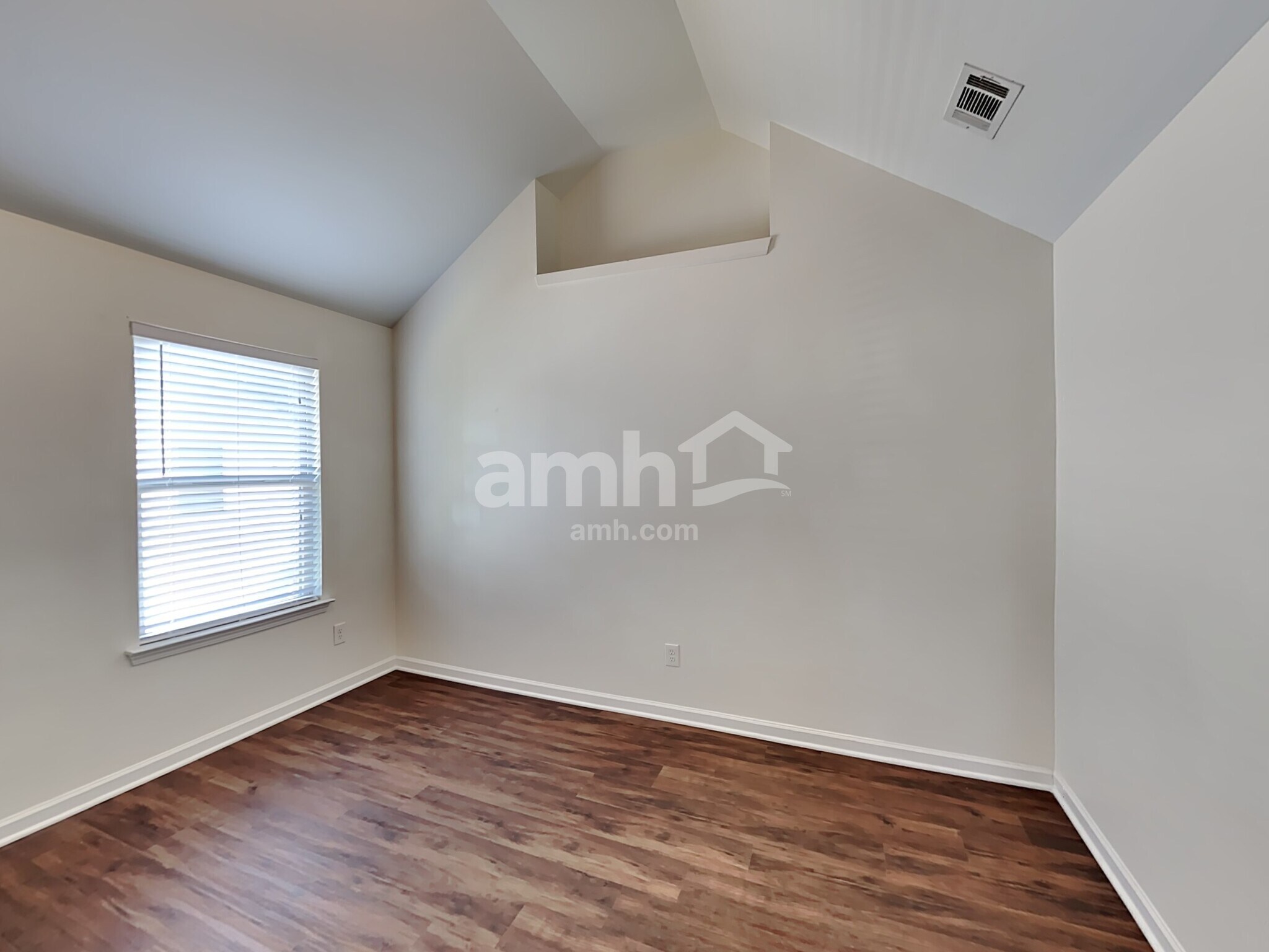 Building Photo - 3389 Gardenside Walk SW