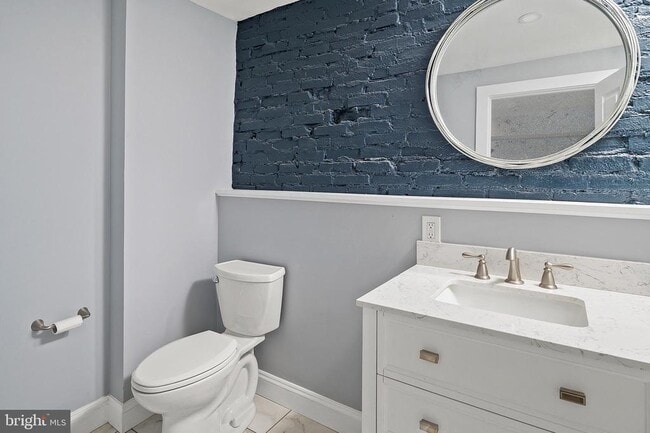 Building Photo - 2112 Eastern Ave