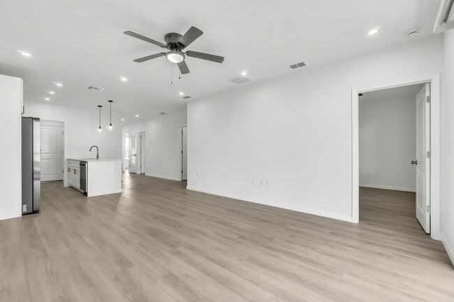 Building Photo - 2539 Slim Haywood Ave