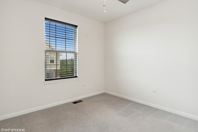 Building Photo - 4465 Monroe Ct
