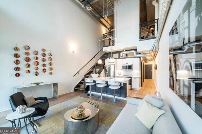 Building Photo - 230 18th St NW