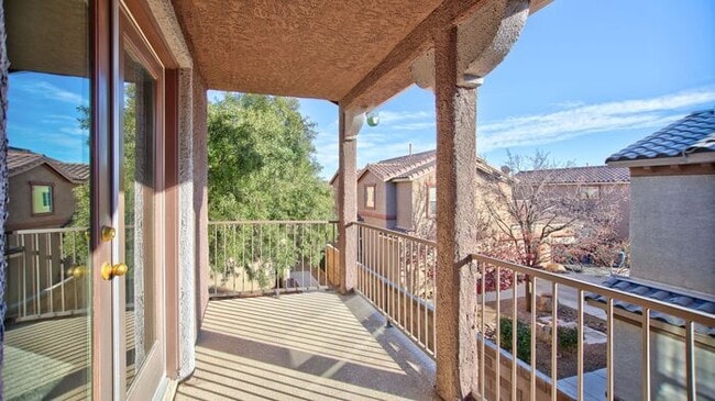 Building Photo - Charming 3-Bedroom Two-Story Home with Balcony & Modern Touches!