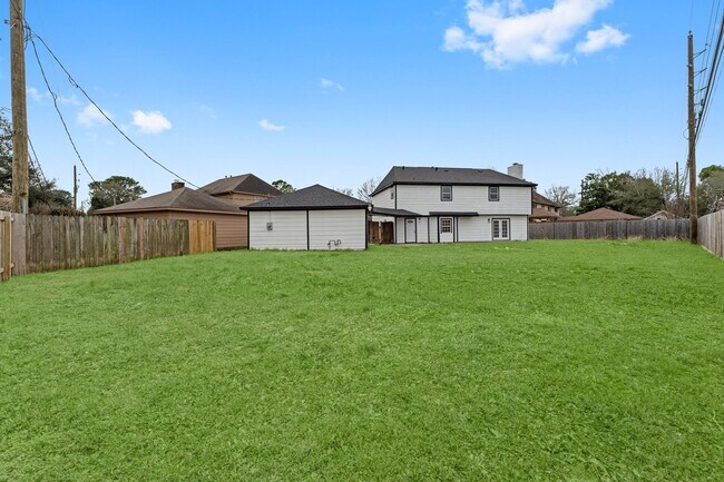 Building Photo - 12302 Gaylawood Dr