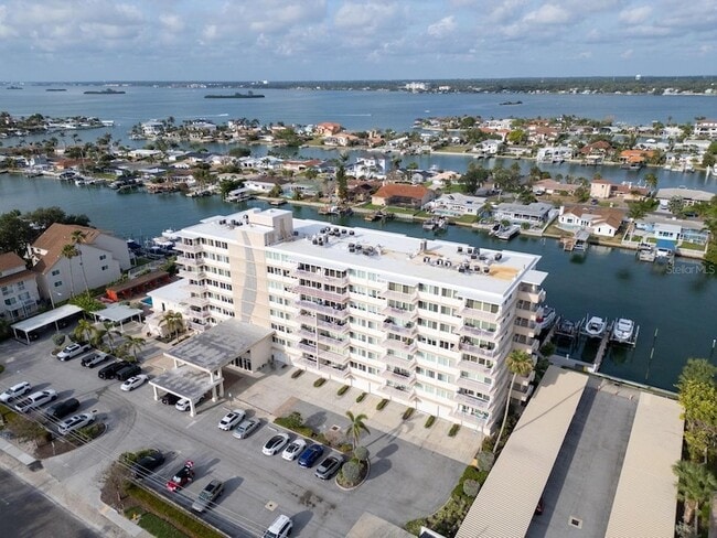 Building Photo - 223 Island Way