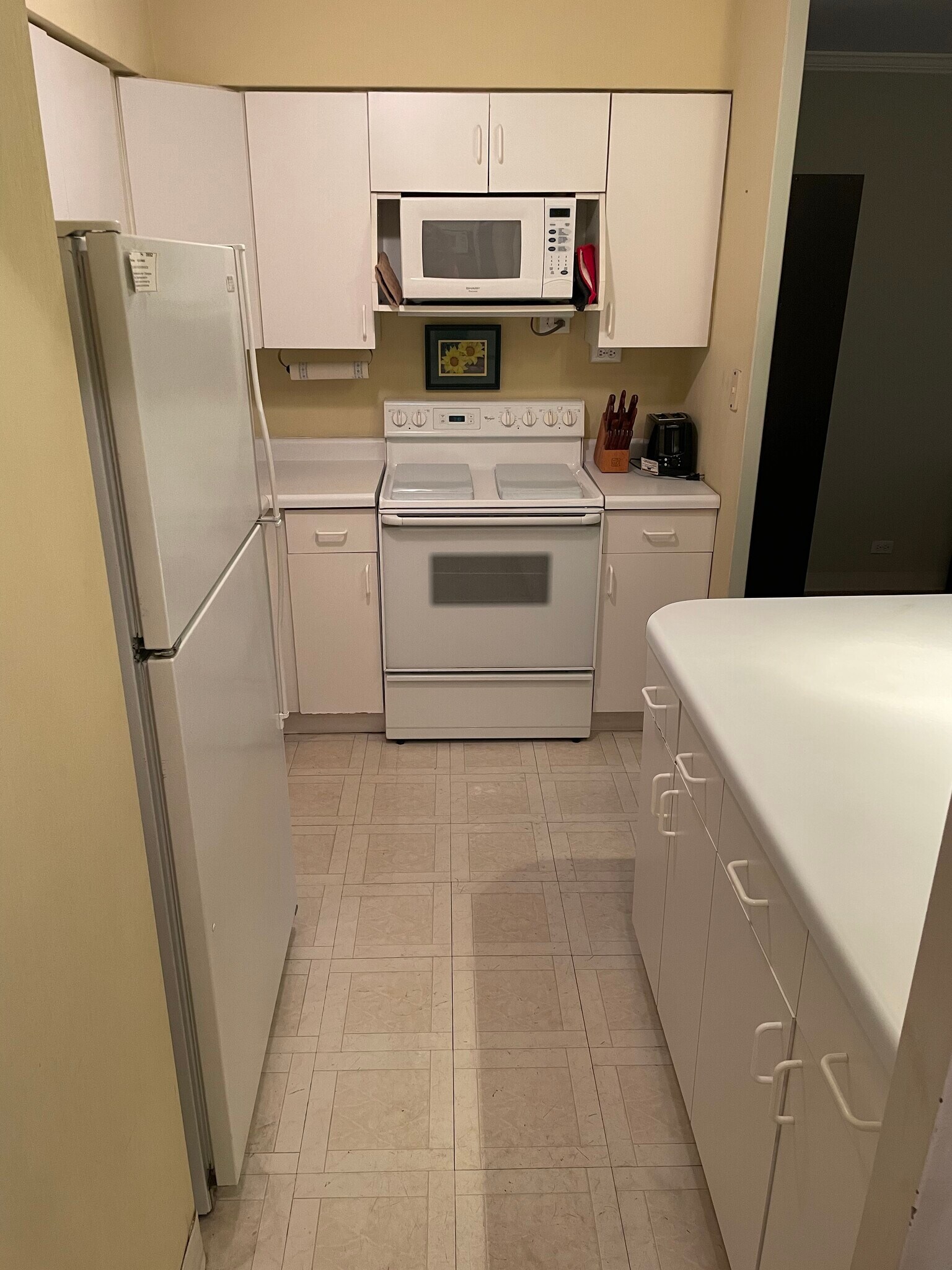 Building Photo - 30 E Elm St