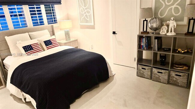 Building Photo - 375 Harbor Ct