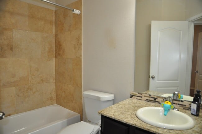 Building Photo - 6315 Denison Oaks Dr