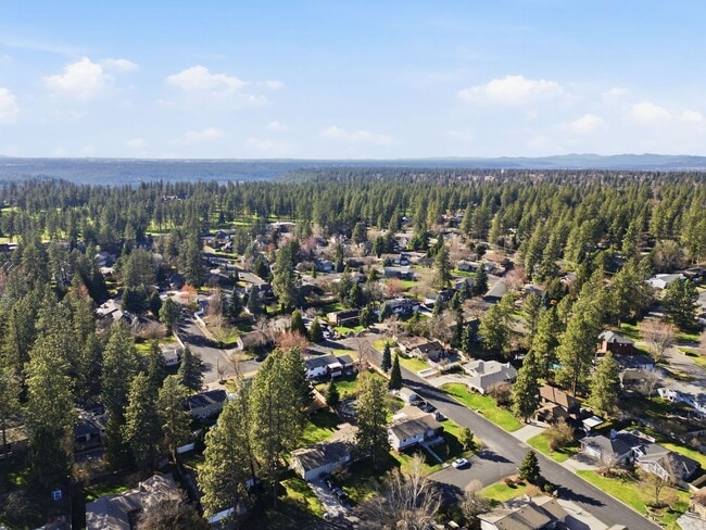 Building Photo - Stunning Fully Renovated 4BR + Bonus on Spokane's South Hill - Chef's Kitchen, 2-Car Garage & Bac...