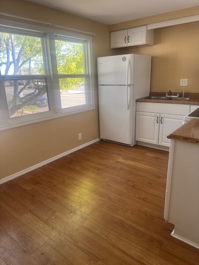 Primary Photo - 196 13th St