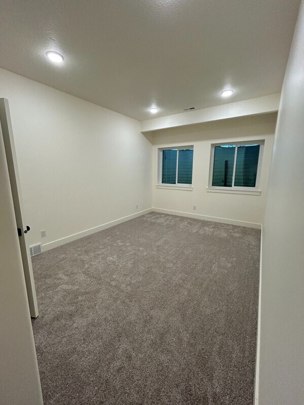 Building Photo - 4031 E 4475 N