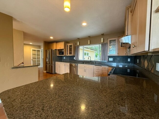 Building Photo - 91251 Cape Arago Hwy