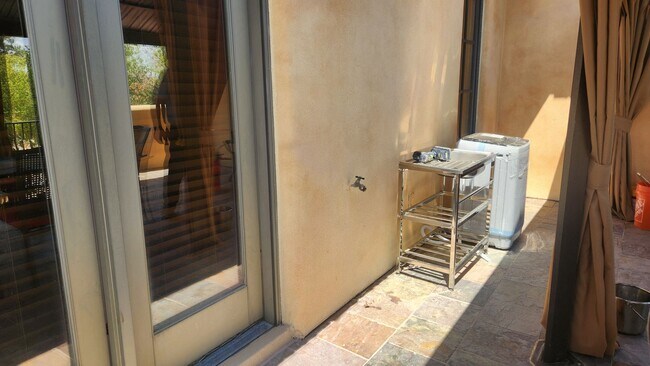 Building Photo - Fully Furnished! Charming 1BED/1BATH private space located in the desirable North Scottsdale !