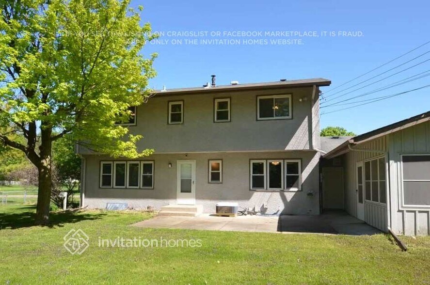 Building Photo - 5245 Triton Dr