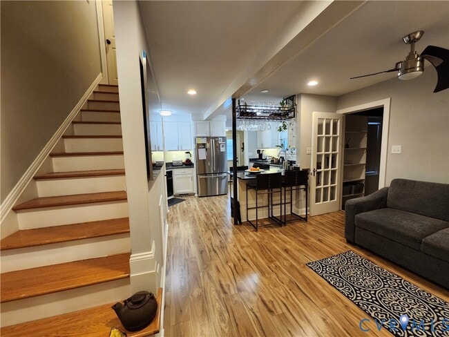Building Photo - 501 Pelham Dr
