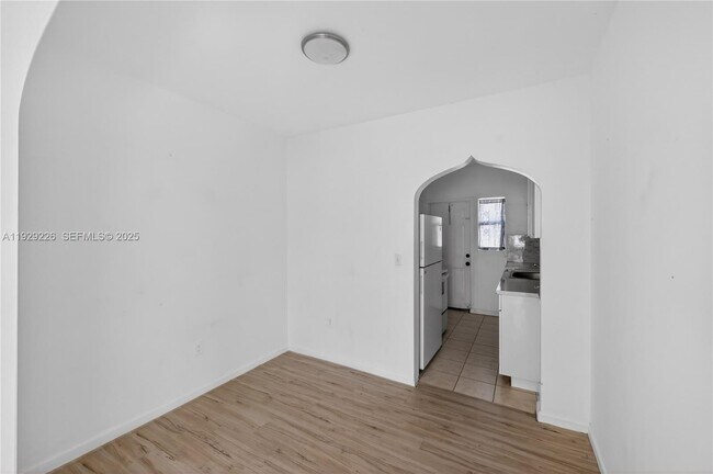 Building Photo - 1220 Marseille Dr